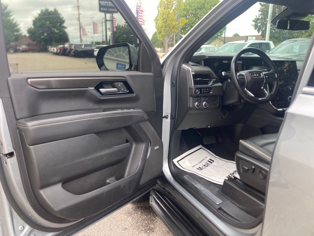 Certified 2025 GMC Yukon Elevation AWD/4WD image 23
