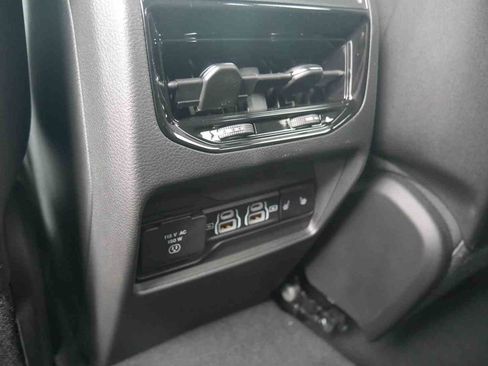 New 2025 Jeep Grand Cherokee Limited image 15