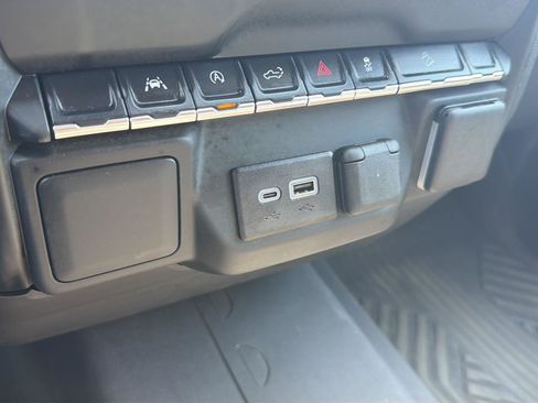 Used 2024 Chevrolet Silverado 1500 Custom Trail Boss AWD/4WD image 20