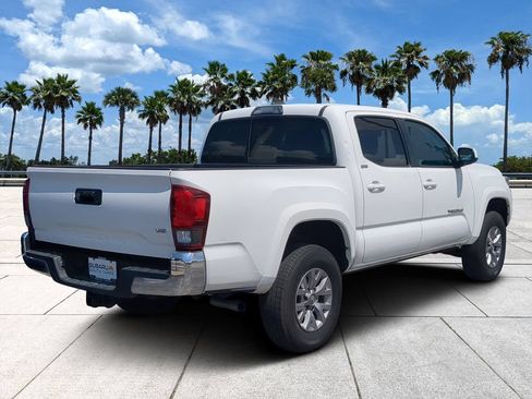Used 2019 Toyota Tacoma SR5 RWD image 4
