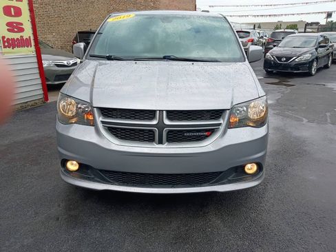 Used 2018 Dodge Grand Caravan GT FWD image 2