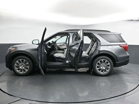 New 2026 Ford Explorer Active w/ Active Comfort Package image 35