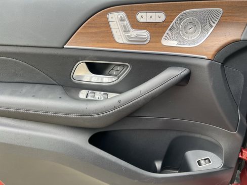 Used 2025 Mercedes-Benz GLE 450 450 4MATIC Coupe w/ Driver Assistance Package image 14