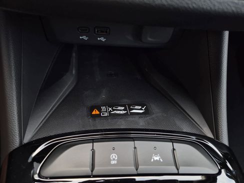 New 2026 Buick Envista Sport Touring image 18