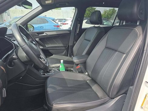 Used 2022 Volkswagen Tiguan SE R-Line FWD image 5