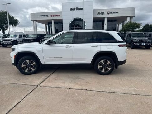 Used 2022 Jeep Grand Cherokee Limited 4xe w/ MOPAR Finishing Package AWD/4WD image 5