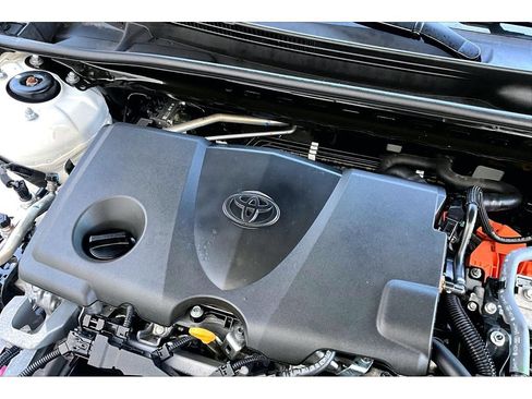 Used 2025 Toyota Camry LE FWD image 56