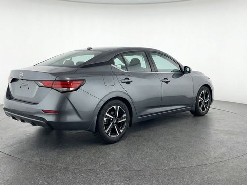 Used 2025 Nissan Sentra SV image 9