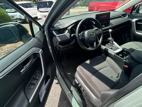 Used 2021 Toyota RAV4 XLE w/ Convenience Package AWD/4WD image 10