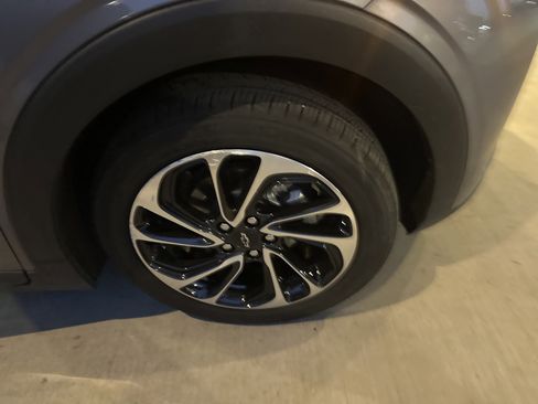 Used 2023 Chevrolet Bolt EUV Premier w/ Sun & Sound Package image 7