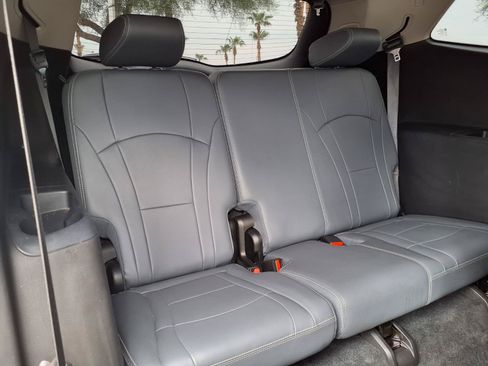 Used 2021 Buick Enclave Premium w/ Sun and Sites Package AWD/4WD image 13