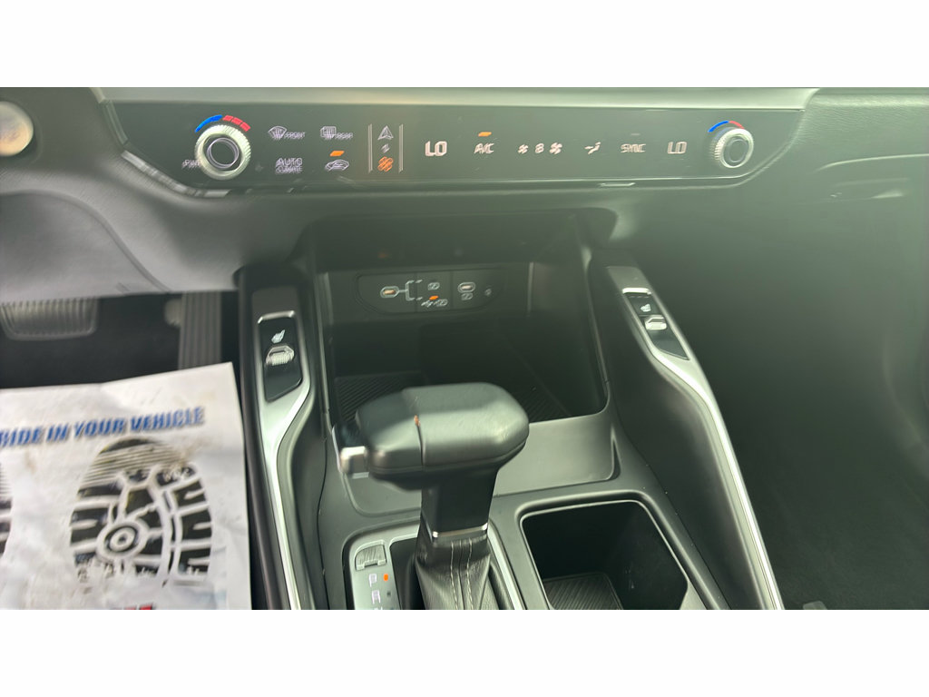 Used 2025 Kia Sorento S FWD image 17