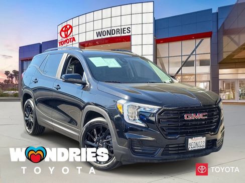 Used 2023 GMC Terrain SLE w/ Elevation Edition image 1