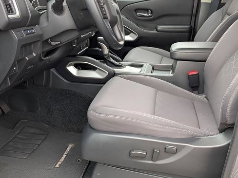 Certified 2025 Nissan Frontier SV AWD/4WD image 11