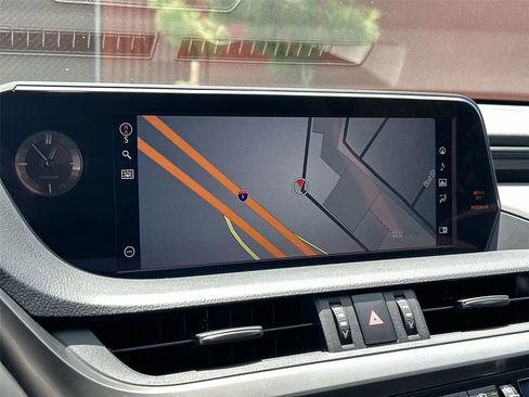 Used 2020 Lexus ES 350 w/ Accessory Package FWD image 18
