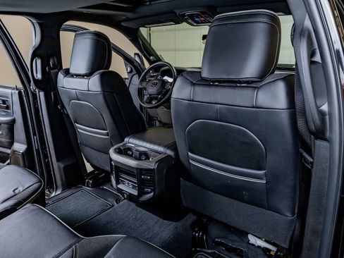 Used 2025 RAM 3500 Limited image 29