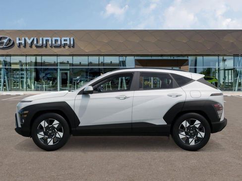 Certified 2025 Hyundai Kona SEL AWD/4WD image 3