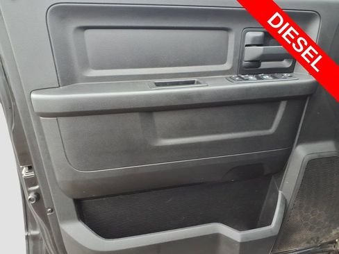 Used 2018 RAM 2500 Tradesman w/ Chrome Appearance Group image 18