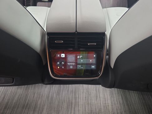 Used 2023 Rivian R1T Adventure image 28