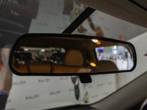 Used 2015 Nissan Rogue SL w/ SL Premium Package image 13