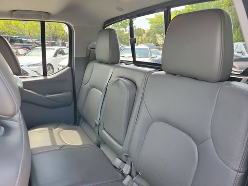 Used 2019 Nissan Frontier SL RWD image 15