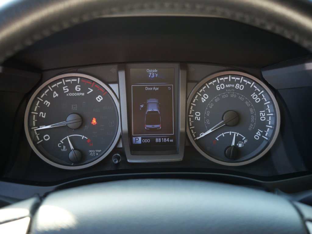 Certified 2020 Toyota Tacoma TRD Off-Road AWD/4WD image 24