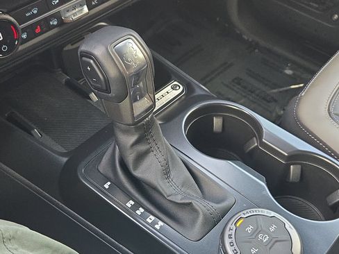 Used 2026 Ford Bronco Outer Banks AWD/4WD image 20
