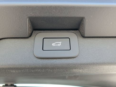 New 2026 Land Rover Discovery Dynamic SE AWD/4WD image 35