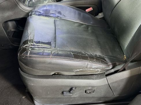 Used 2017 Dodge Grand Caravan GT image 22