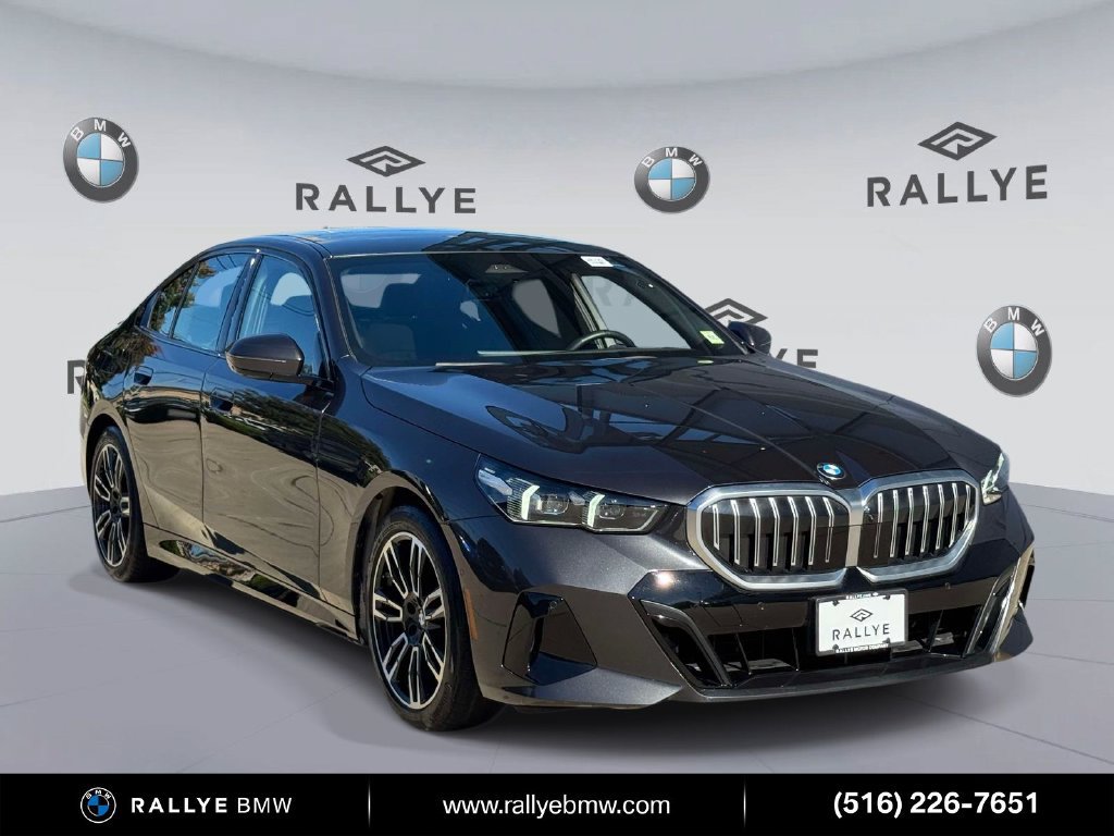 Certified 2026 BMW 530i xDrive w/ Executive Package AWD/4WD image 1