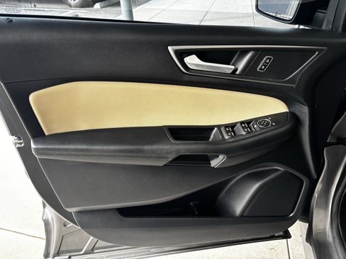 Used 2022 Ford Edge SE AWD/4WD image 10
