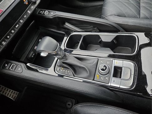 Used 2025 Kia Telluride SX X-Line image 25