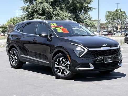 Used 2023 Kia Sportage EX AWD/4WD image 2