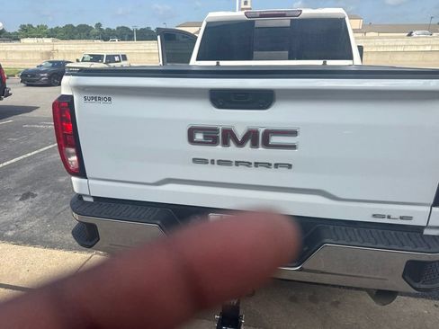 Used 2022 GMC Sierra 3500 SLE w/ SLE Value Package AWD/4WD image 8