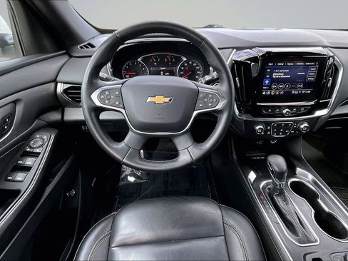 Used 2023 Chevrolet Traverse LT w/ LT Premium Package AWD/4WD image 6