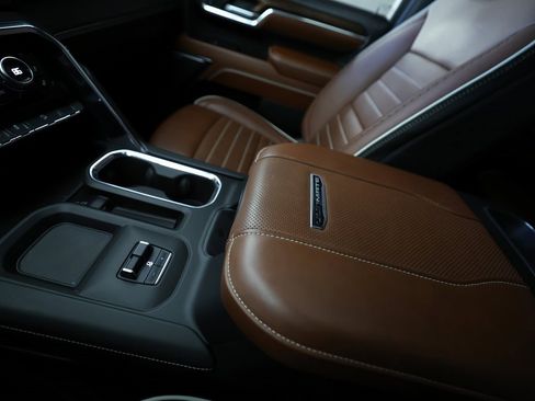 Used 2024 GMC Sierra 2500 Denali Ultimate image 41