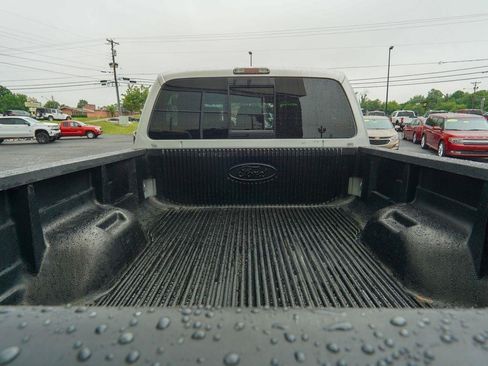Used 2016 Ford F250 Platinum w/ FX4 Off-Road Package AWD/4WD image 11