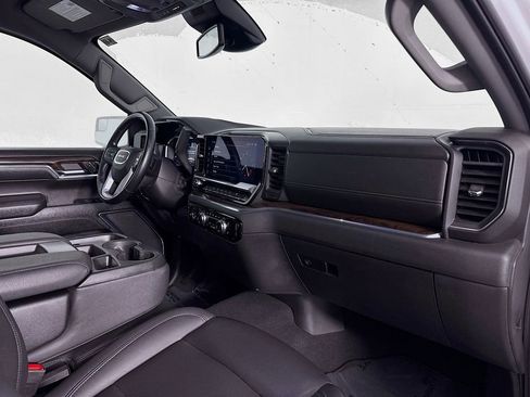 Used 2024 GMC Sierra 1500 SLT image 30