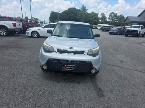 Used 2016 Kia Soul + FWD image 1