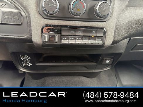 Used 2024 RAM 2500 Tradesman w/ Chrome Appearance Group AWD/4WD image 20