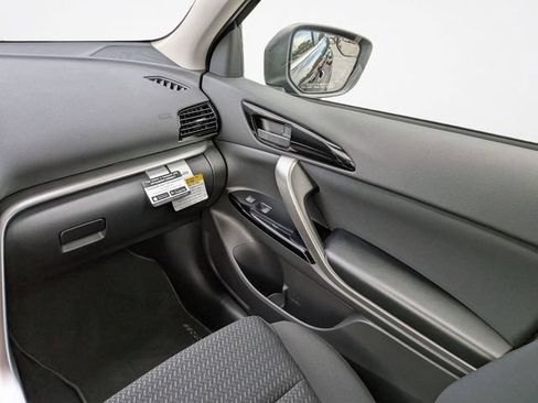 New 2026 Mitsubishi Eclipse Cross LE AWD/4WD image 17