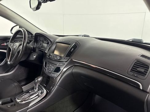 Used 2017 Buick Regal AWD image 31