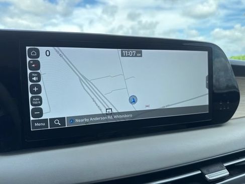 Used 2024 Hyundai Palisade Limited FWD image 3