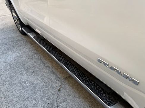 Used 2019 RAM 1500 Laramie AWD/4WD image 30