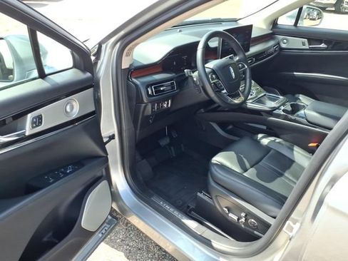 Used 2022 Lincoln Nautilus Reserve w/ Equipment Group 202A AWD/4WD image 9