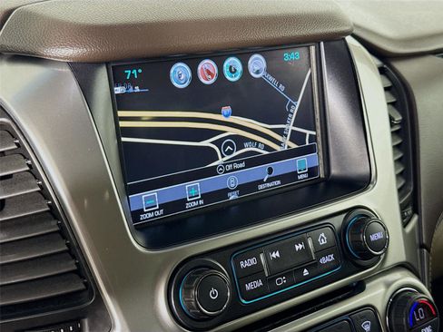 Used 2019 Chevrolet Suburban Premier AWD/4WD image 15