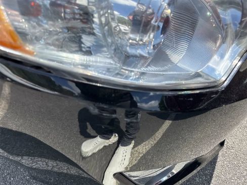 Used 2012 Toyota Camry XLE image 17