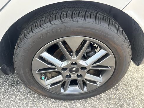 Used 2021 Kia Soul S image 29