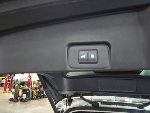 Used 2024 Nissan Rogue SV AWD/4WD image 9