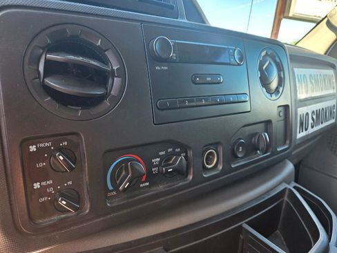 Used 2011 Ford E-350 and Econoline 350 XL w/ PWR Windows & Locks Group image 12